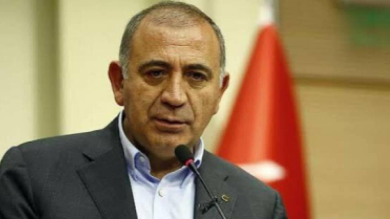 Gürsel Tekin bu kez saat verdi:  Pazartesi günü o koltuğa oturacağım