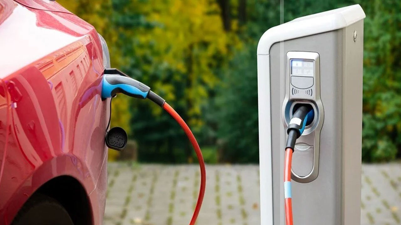 Trafikte 292 bin elektrikli araç var, 1 milyonu bulabilir Trafikte 292 bin elektrikli araç var, 1 milyonu bulabilir