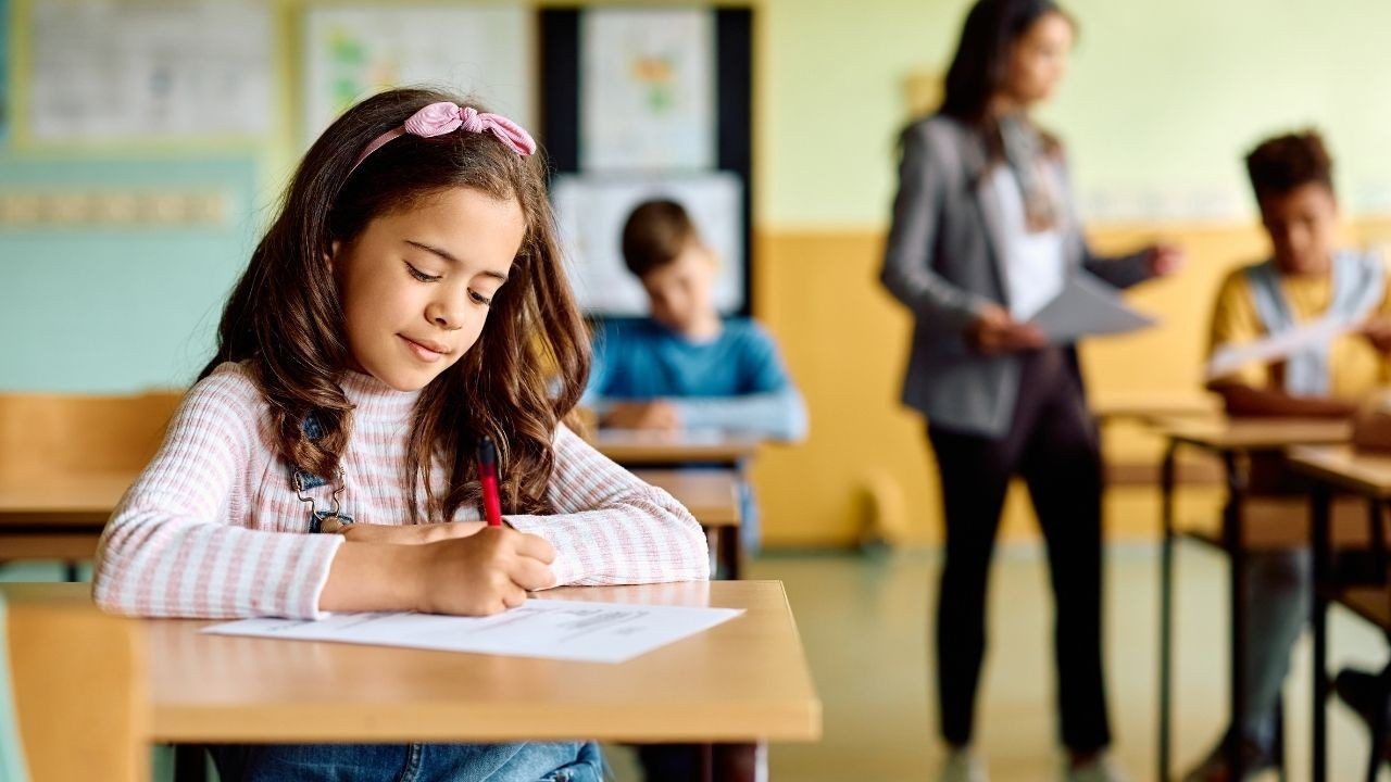 Son dakika… İstanbul Valiliği’nden okullar için ‘ilk gün’ düzenlemesi! Ders saatleri değişti